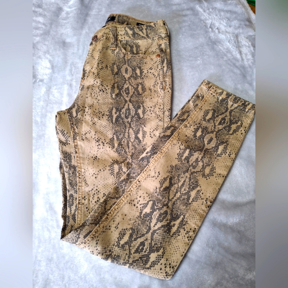 Judy Blue Snake Print Skinny Jeans